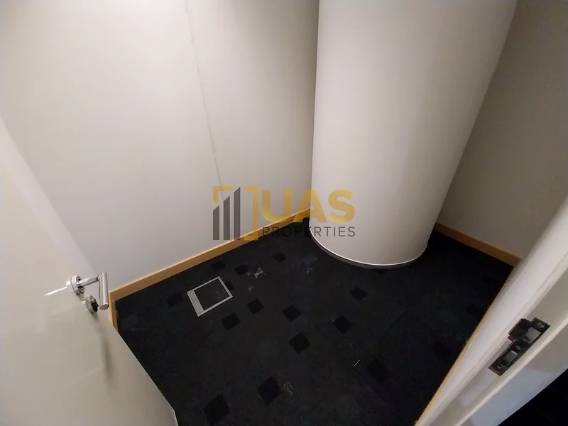 Fully fitted office | Ready to move | city and satwa view64066361090819112