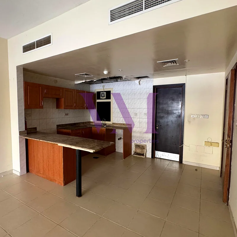 Studio Apartment | Parking view63858882177795111