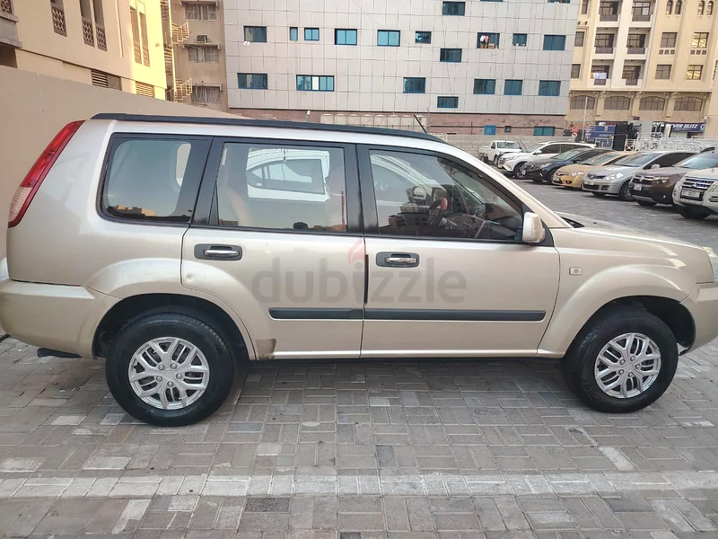 نيسان زيتريال بحالة جيدة63700287109251114