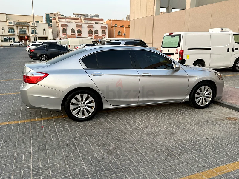 هوندا أكورد بمواصفات كاملة وبحالة جيدة63699032934913112
