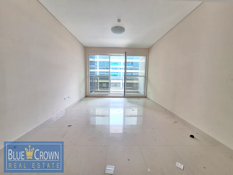 NO COMMISSION / LIMITED OFFER / UNIQUE BUILDING63768341469059113