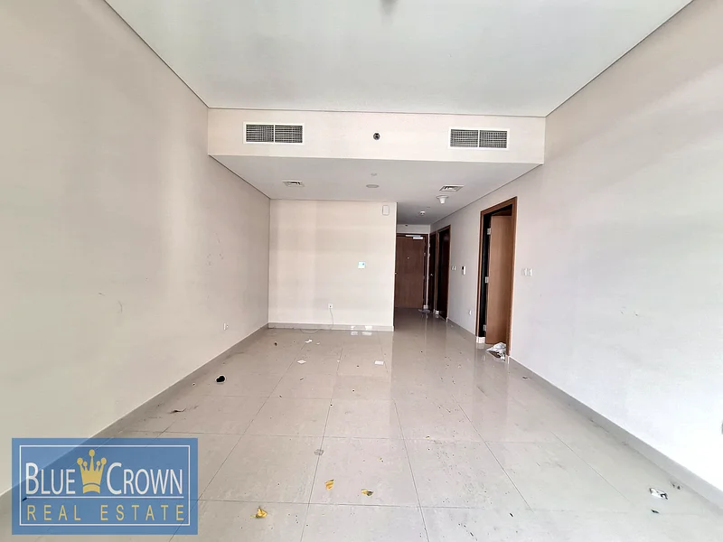 NO COMMISSION / LIMITED OFFER / UNIQUE BUILDING63768341469059112