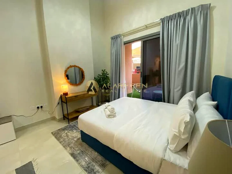 STREET View | Prime Location | Spacious Unit63786225884289110