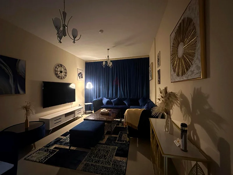 غرفة نوم واحدة مع صالة مفروشة بالكامل63827763250434113