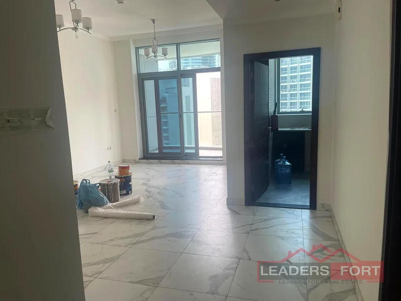 موقع ممتاز | تخطيط واسع | إطلالة على برج | مشرق |63790124119811110