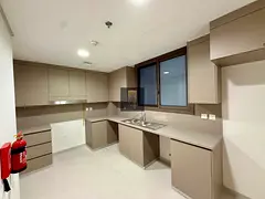 Spacious 3BHK Apartment with Maid &amp; Store Room | Closed Kitchen