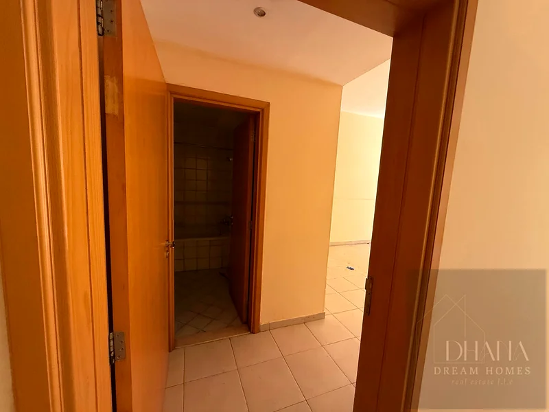 شقة بدون تبريد | شقة بغرفة نوم واحدة | موقع متميز | مبنى عائلي63767363497987113