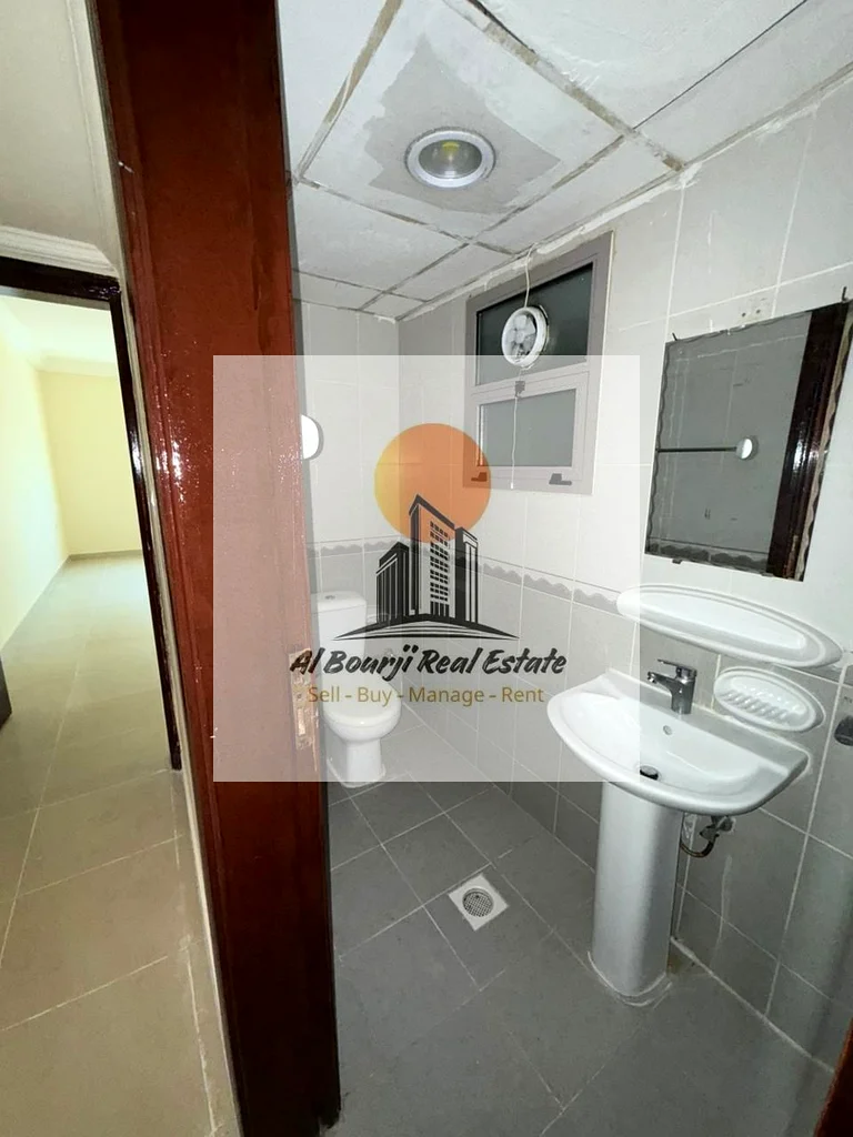 فرصة استثمارية ذهبية – مبنى سكني وتجاري للبيع في الروضة 3، عجمان63878402963587111