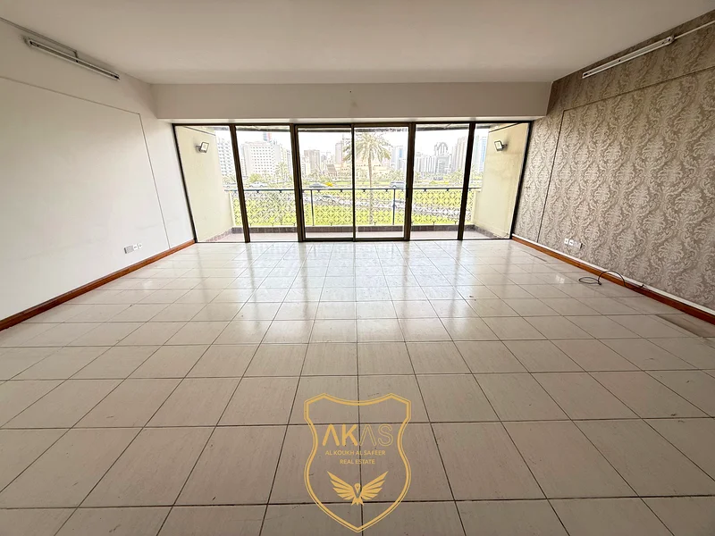 دوبلكس حديث مكون من 3 غرف نوم مع شرفة | بدون تبريد مركزي | مناسب للعائلات63812814908161110