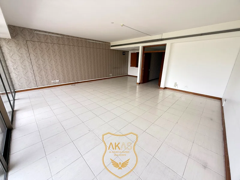 دوبلكس حديث مكون من 3 غرف نوم مع شرفة | بدون تبريد مركزي | مناسب للعائلات63812814908161111