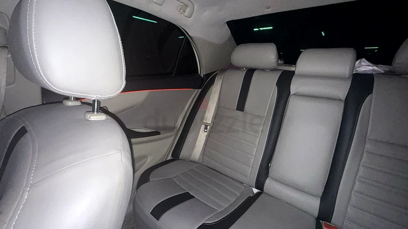 عجلات ألومنيوم بحالة جيدة مع نظام تثبيت السرعة ومكابح غربية وسقف بانورامي63699051011459113