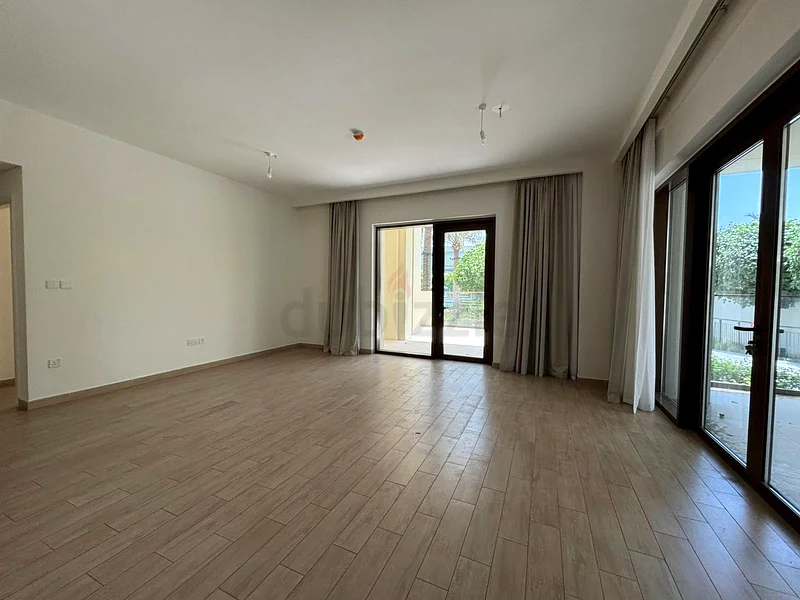 موقع متميز وإطلالة خلابة | بريز 2، خور الخور64024196935298114