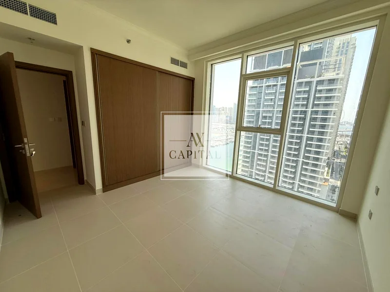Modern 1BR | Prime Location | Emaar Beachfront63733597140738111