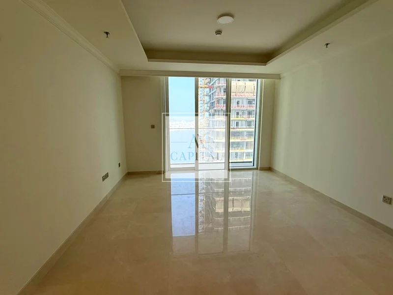 Modern 1BR | Prime Location | Emaar Beachfront63733597140738114