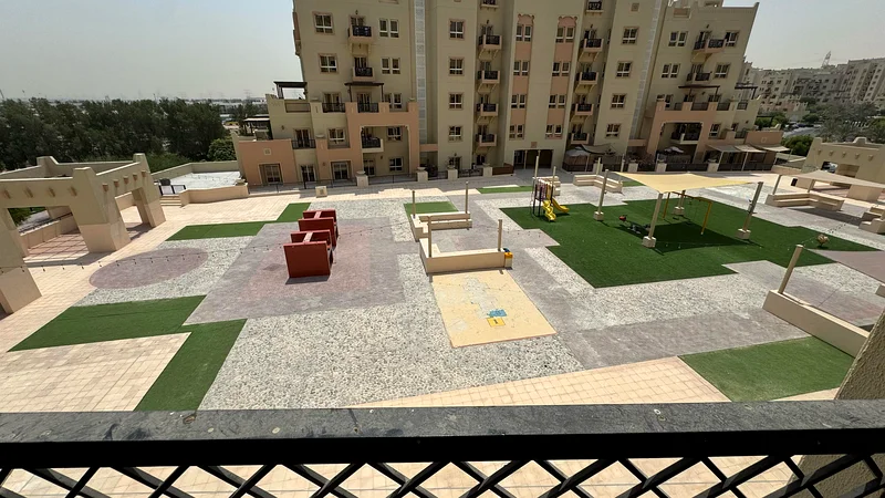 READY TO MOVE / BALCONY & COVERED PARKING / FAMILY FRIENDLY COMMUNITY63728357699587110