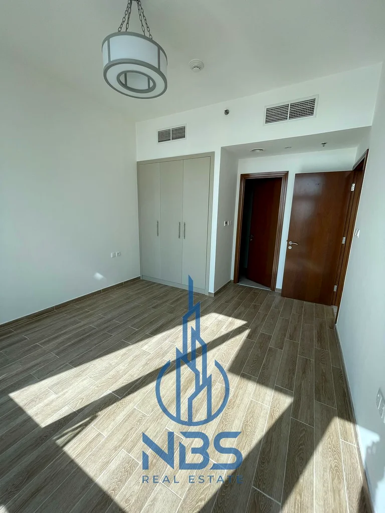 Unfurnished | Spacious | Prime Location63794908954114113