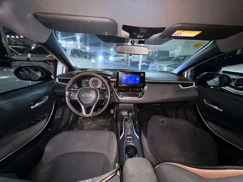 Toyota corolla hybrid_Year 2021_KMs 111000_clean car_engine gear chassis hybr System all perfect63699050654721114