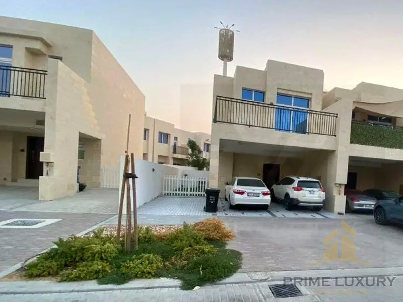 Midlle Corner | Unfurnished | Vacant63740962658946110