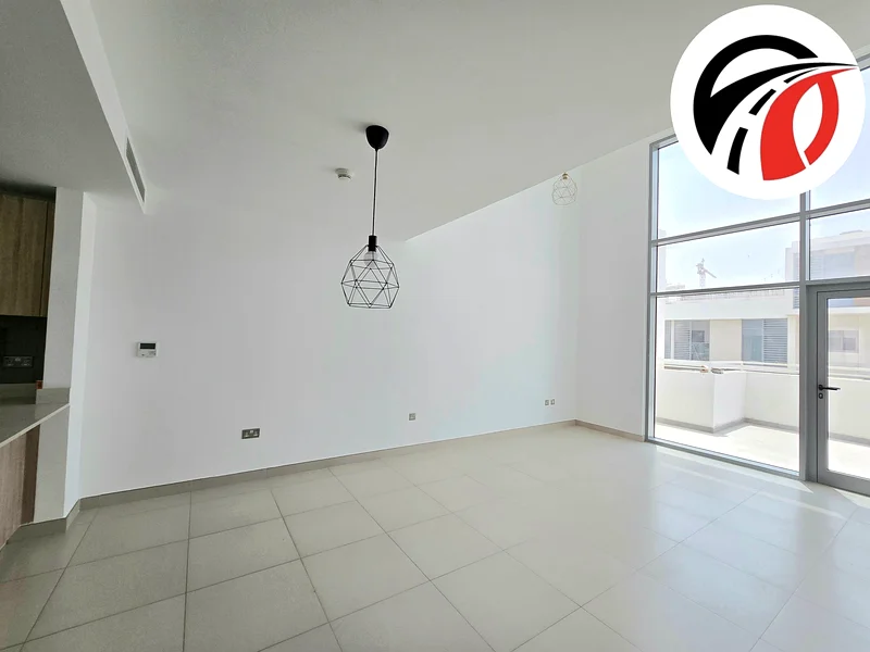 Spacious Townhouse ! Corner Unit ! Private Garden ! With Maids Room ! Ready to Move63751021322369112