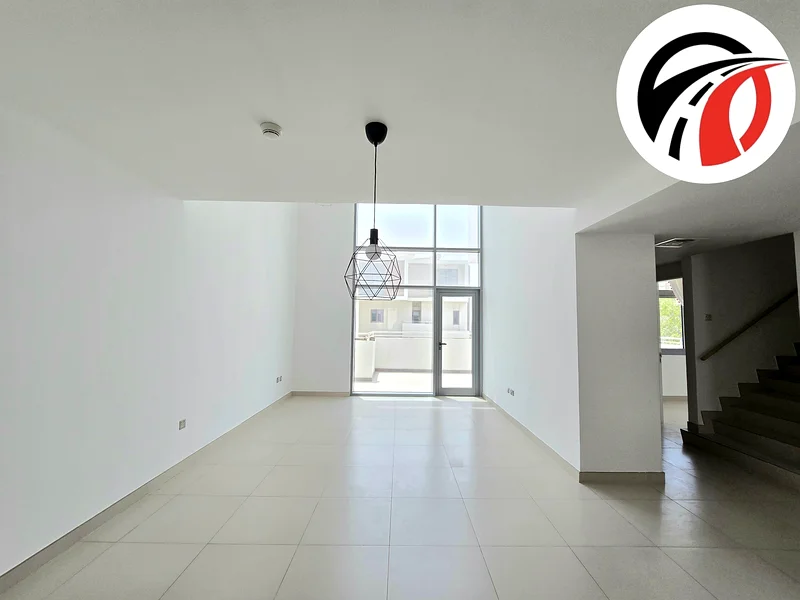 Spacious Townhouse ! Corner Unit ! Private Garden ! With Maids Room ! Ready to Move63751021322369113