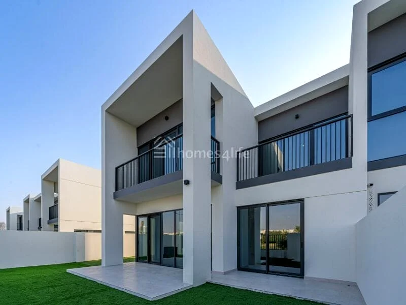 Single Row | Green Belt | Near Entry & Exit63950329496323112