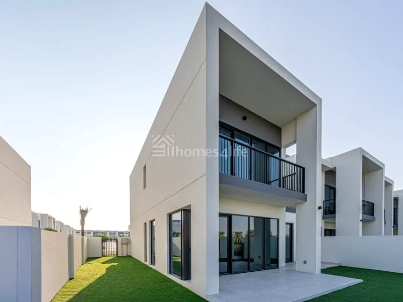 Single Row | Green Belt | Near Entry & Exit63950329496323113