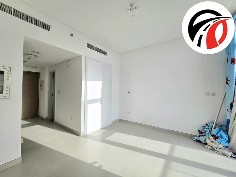 Spacious Apartment ! With Kitchen Appliances ! Ready to Move ! With All Aminities63751206245249110