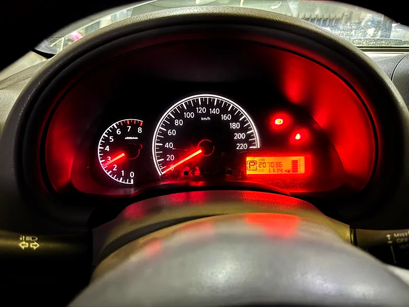 Nissan Sunny 201363699058024707112