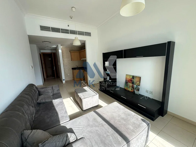Partial Lake View / Large Balcony / Spacious63790023010177112