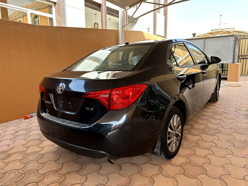Toyota Corolla | 2019 | XLE | Mint Condition63699050381569113
