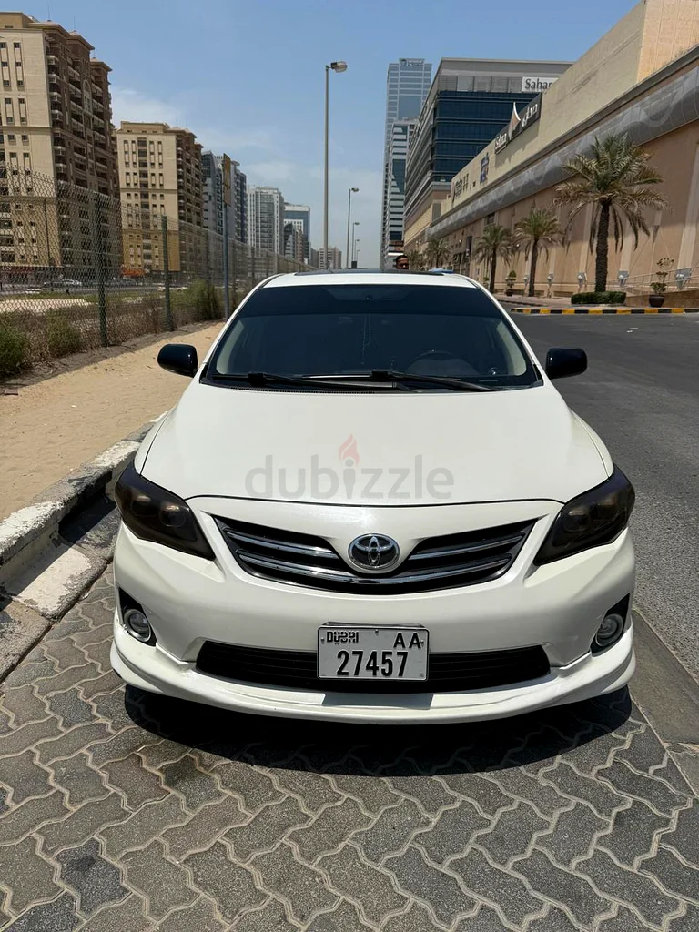 عجلات ألومنيوم بحالة جيدة مع نظام تثبيت السرعة ومكابح غربية وسقف بانورامي63699051011459111