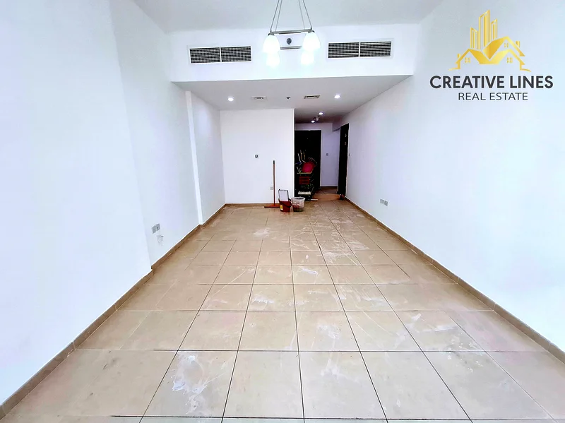 شقة واسعة جداً من نوع 2 غرفة نوم متاحة للعائلات في موقع متميز63755314751489114