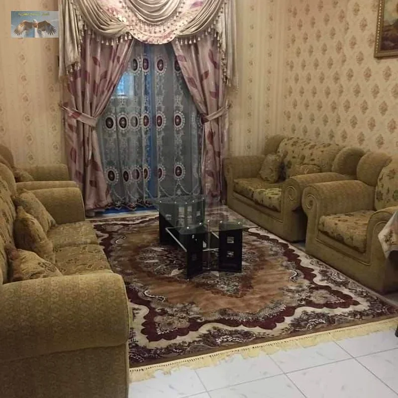 شقة مكونة من غرفتين نوم في النعيمية 1، بسعر 35,000 درهم إماراتي سنويًا، مع شيك كضمان، في موقع متميز بالقرب من جميع وسائل الراحة، مثالية للعائ63723852835329111