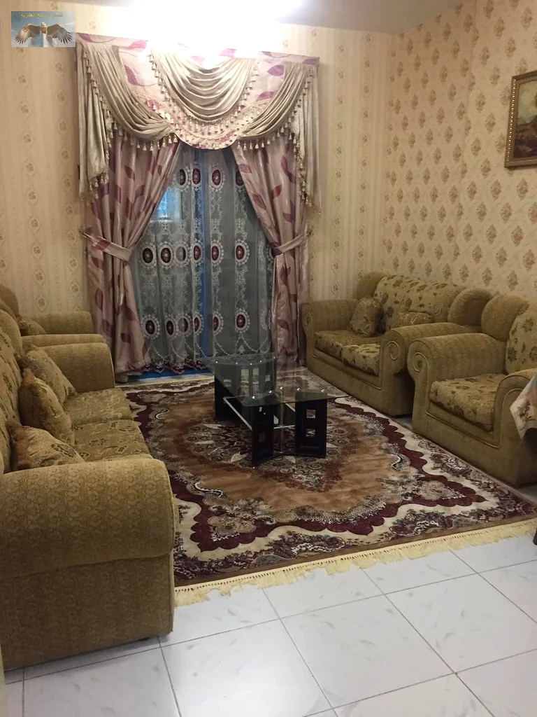 شقة مكونة من غرفتين نوم في النعيمية 1، بسعر 35,000 درهم إماراتي سنويًا، مع شيك كضمان، في موقع متميز بالقرب من جميع وسائل الراحة، مثالية للعائ63723852835329110