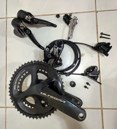 High-Performance Shimano Ultegra Groupset for Cycling Enthusiasts!