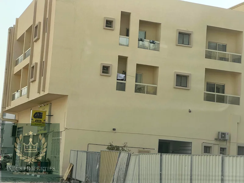 Residential + Commercial Investor Deal with 8% ROI + ( G+2 Building Available For Sale)63868309586177113