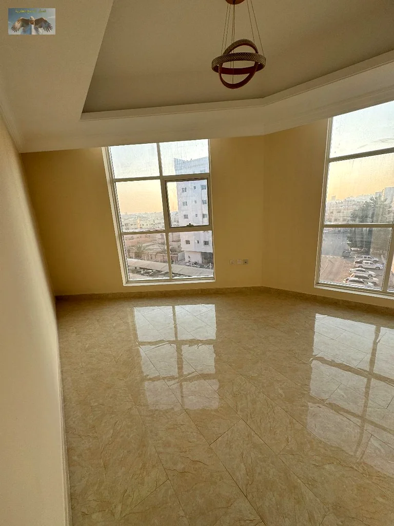 Two large bedrooms with a practical design, ideal for families. A spacious living hall perfect for relaxation or receiving guests. A separate kitchen63721988206595112