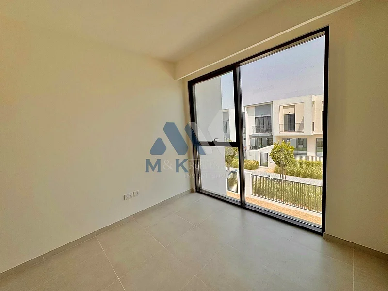 جاهز الآن / 3 غرف مع غرفة خادمة / سعر عرض محدود63807671553154113