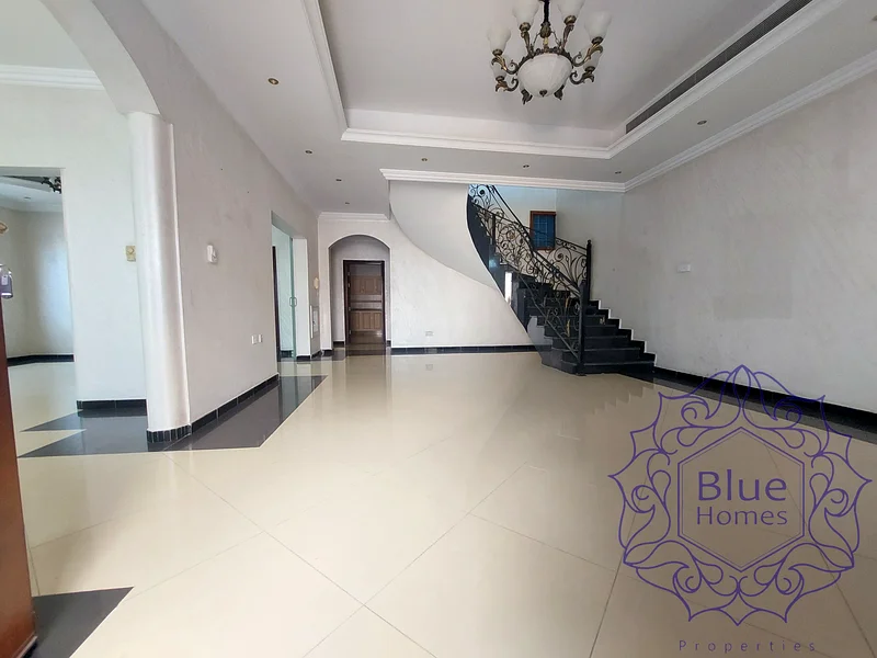Big 4bhk Villa 2bed Master Bedroom Near Main Road63812708054658111