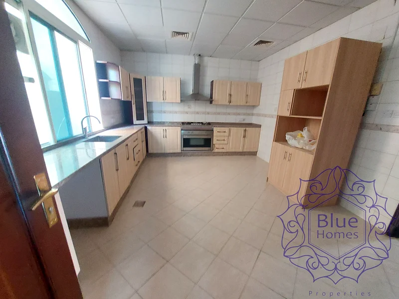 Big 4bhk Villa 2bed Master Bedroom Near Main Road63812708054658114
