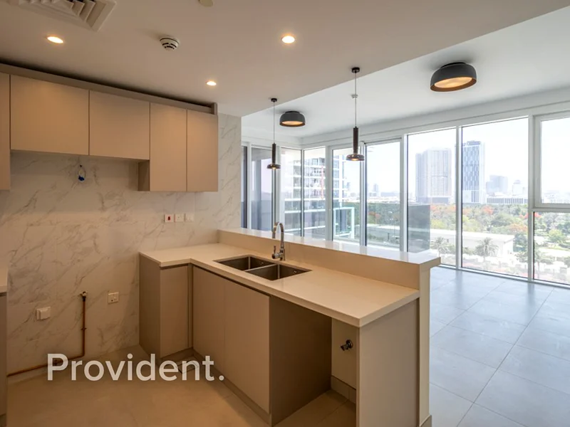 Spacious Unit | Mid floor | 2 BHK | Near Metro63768649514498112
