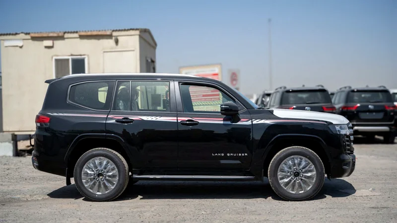 LC 300 GXR 4.0 2025 GCC SPECSFULL OPTION BRAND NEW 0 KM ( FOR EXPORT )63699052797571113