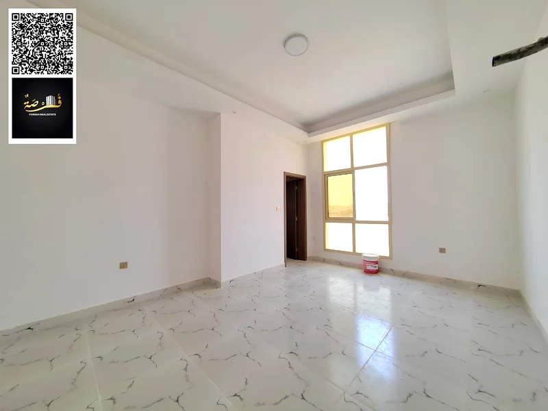 فيلا فاخرة للإيجار في عجمان - الزاهية ✨🏡  🔹 مواصفات الفيلا:  5 غرف نوم رئيسية واسعة 🛌  صالة ضيوف أنيقة 🏛️  صالة عائلية مريحة fami63710238758402111