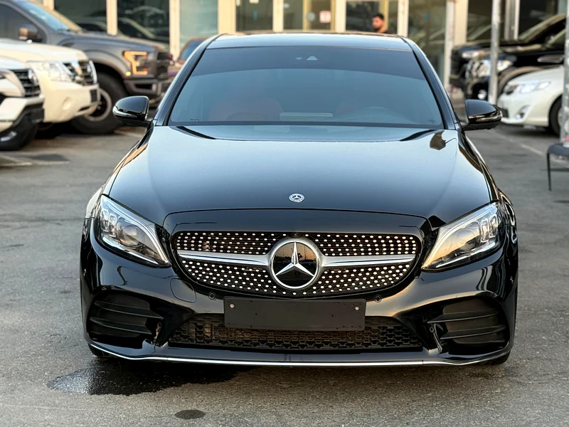 مرسيدس C200 AMG خليجي بحالة الوكالة فل اوبشن63700563687299112