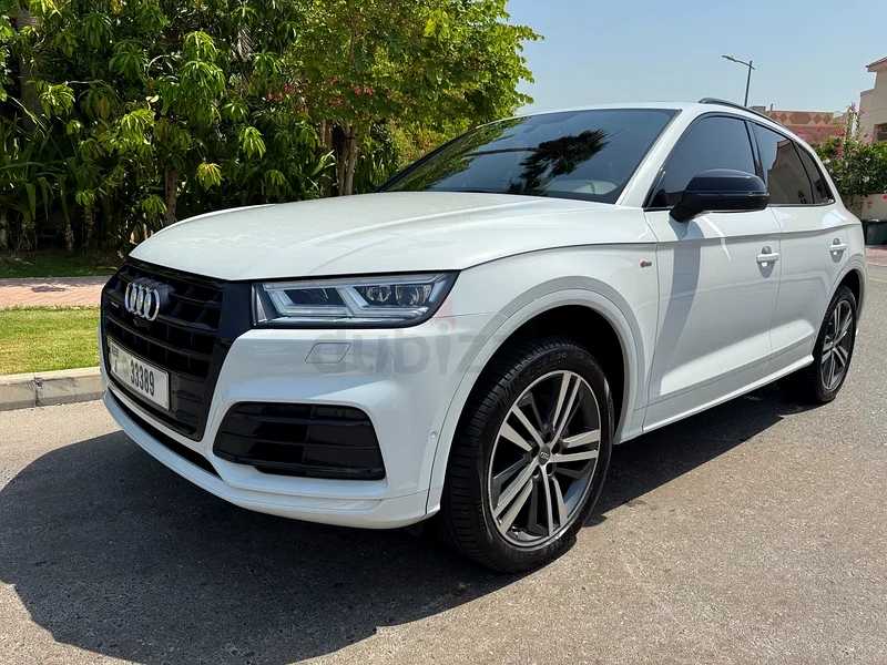 Audi Q5 S-Line (black trim) in great condition63699036777603111