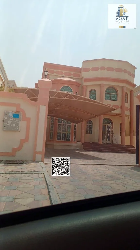 Villa for sale, close to all services, including electricity, water and air conditioning, on a paved street, freehold, for all nationalities63878403040897110