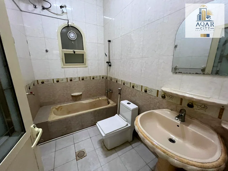 Villa for sale, close to all services, including electricity, water and air conditioning, on a paved street, freehold, for all nationalities63878403040897113
