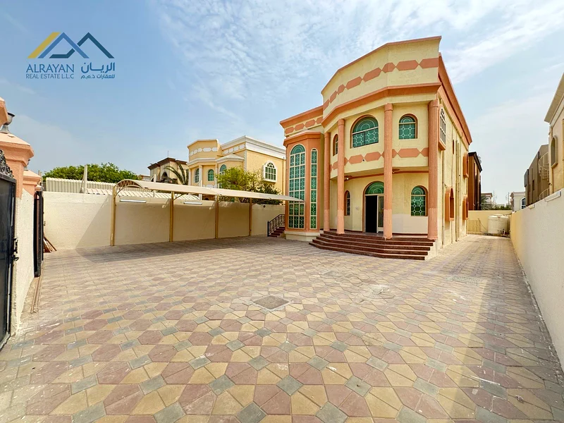 Including electricity, water and air conditioning, on a paved street, freehold, nationalities63878297695618111