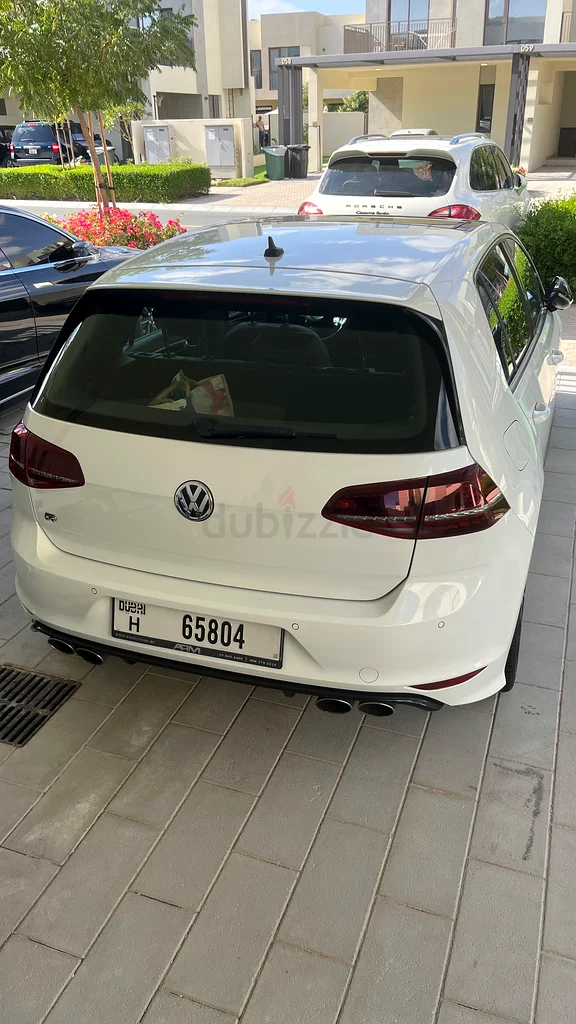 Volkswagen Golf R 2017 – White / Black Roof – Excellent Condition63699034667907112