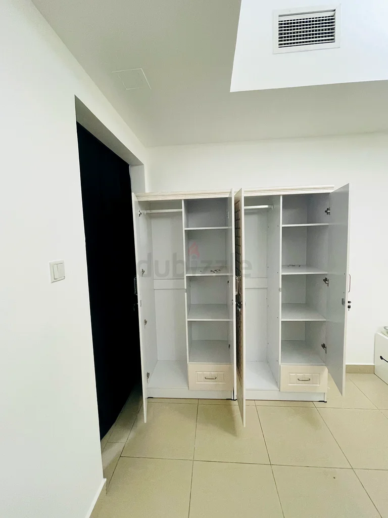 DELUX FLAT - INDIANS ONLY - BEDSPACE FOR 1299 AED-sharing with 4 at SHARAF DG metro64049410394115113